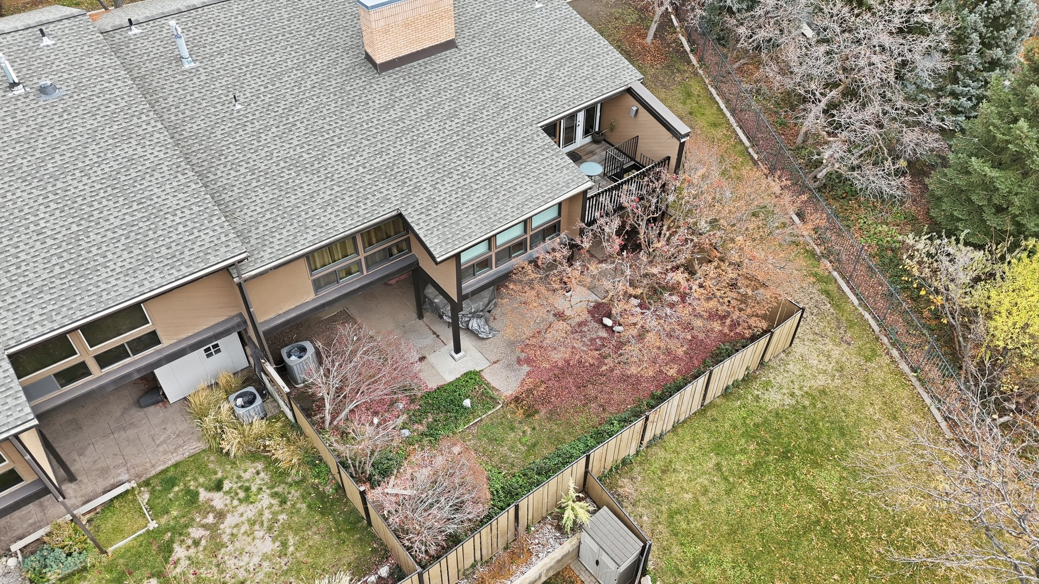 KNOLLWOOD - Residential