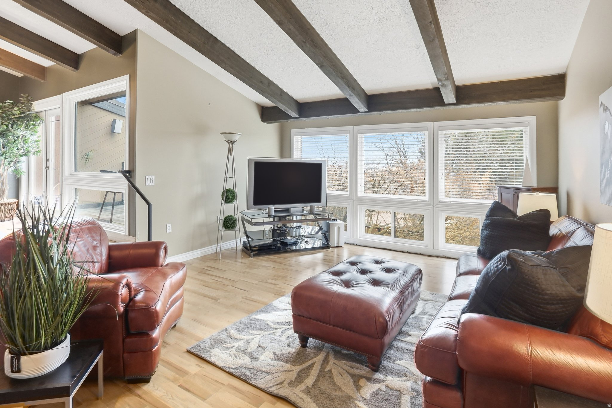 KNOLLWOOD - Residential