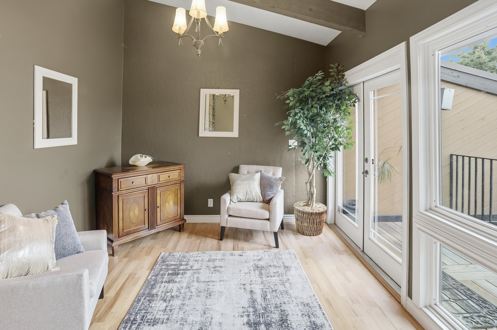 KNOLLWOOD - Residential