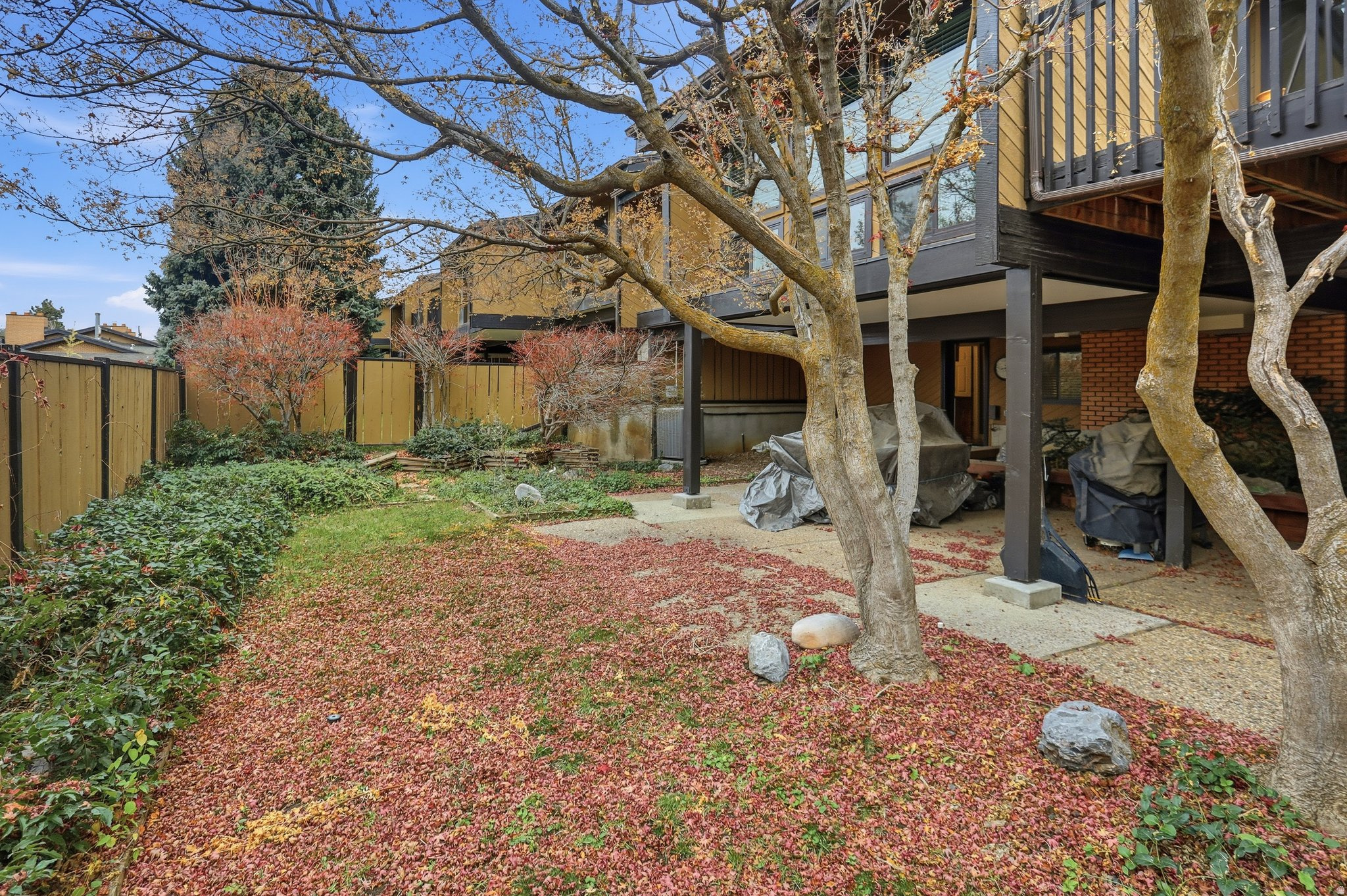 KNOLLWOOD - Residential