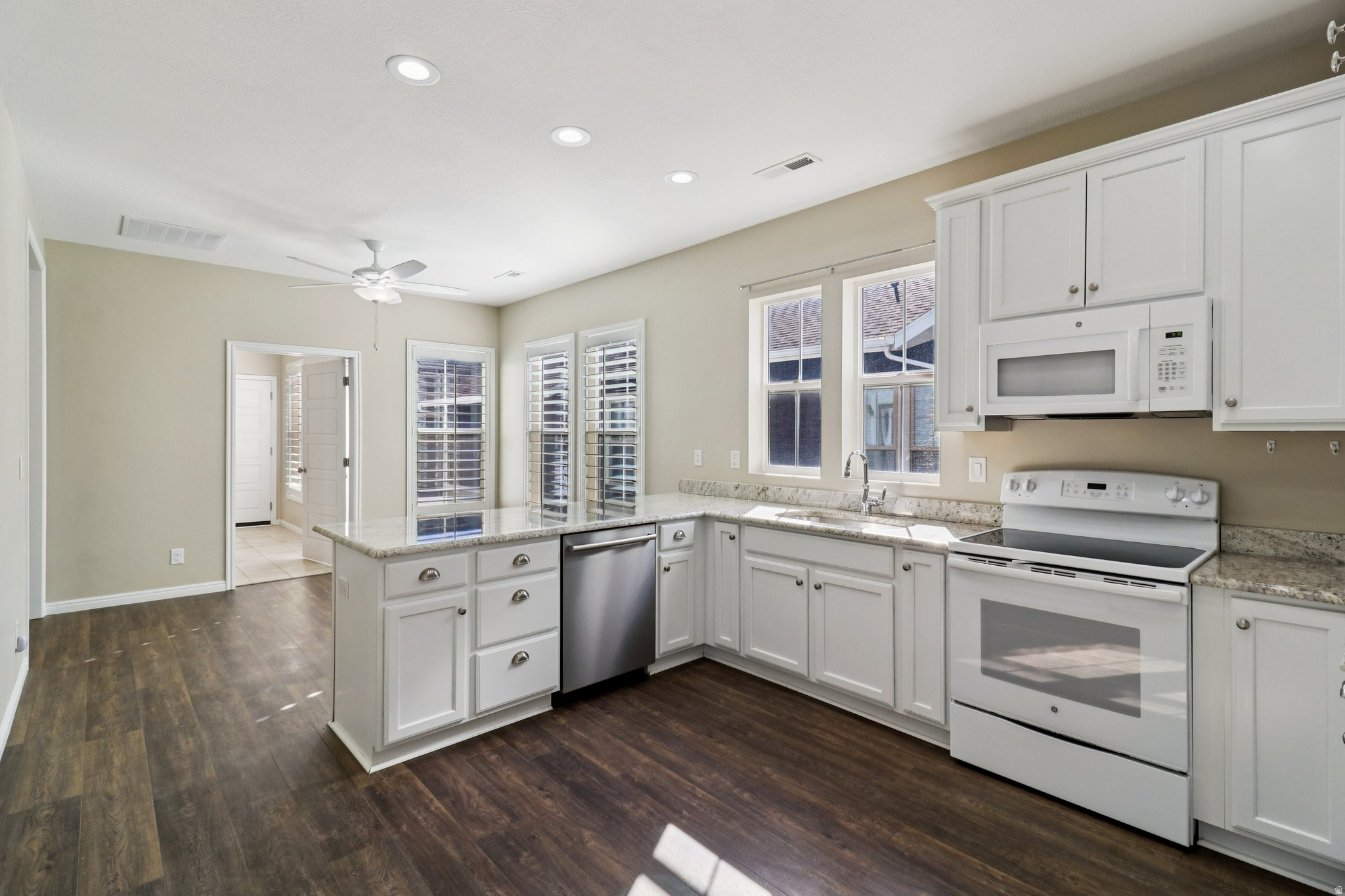 GARDEN PARK DAYBREAK - Residential