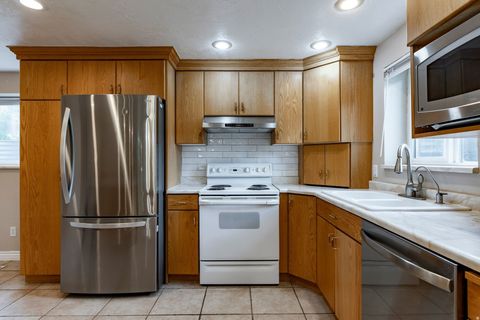 Tiny photo for 8291 S CRAVALAN CIR, Sandy, UT 84093 (MLS # 2151227)
