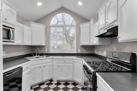 Tiny photo for 266 N 500 E, American Fork, UT 84003 (MLS # 2134547)