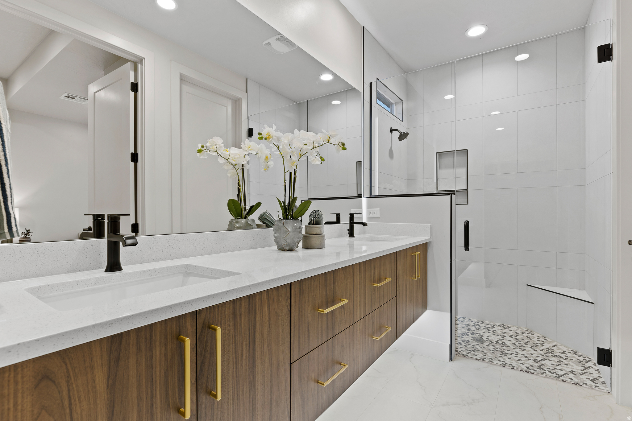 PAINTED SANDS - Residential