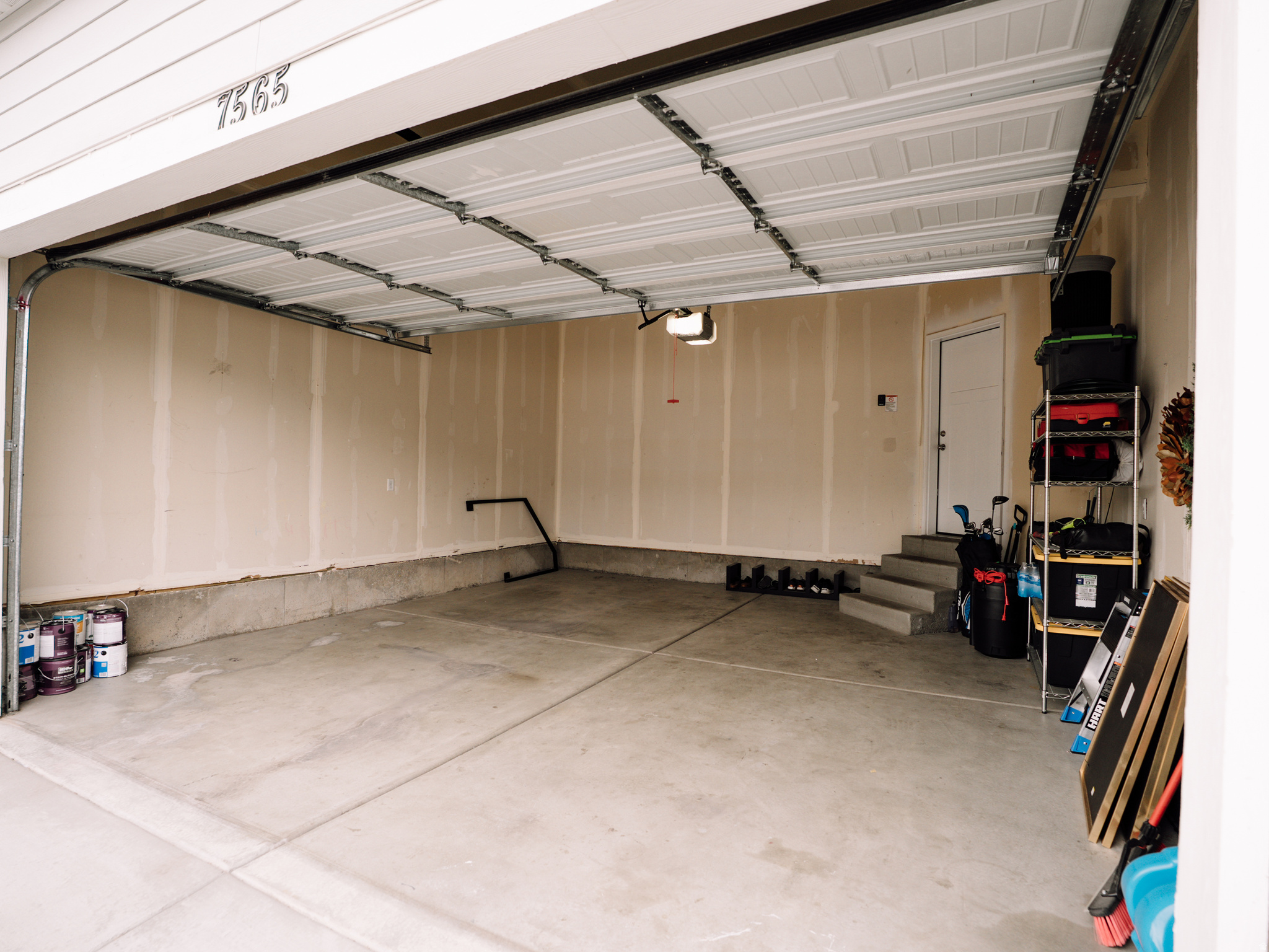 SILVER LAKE - Residential