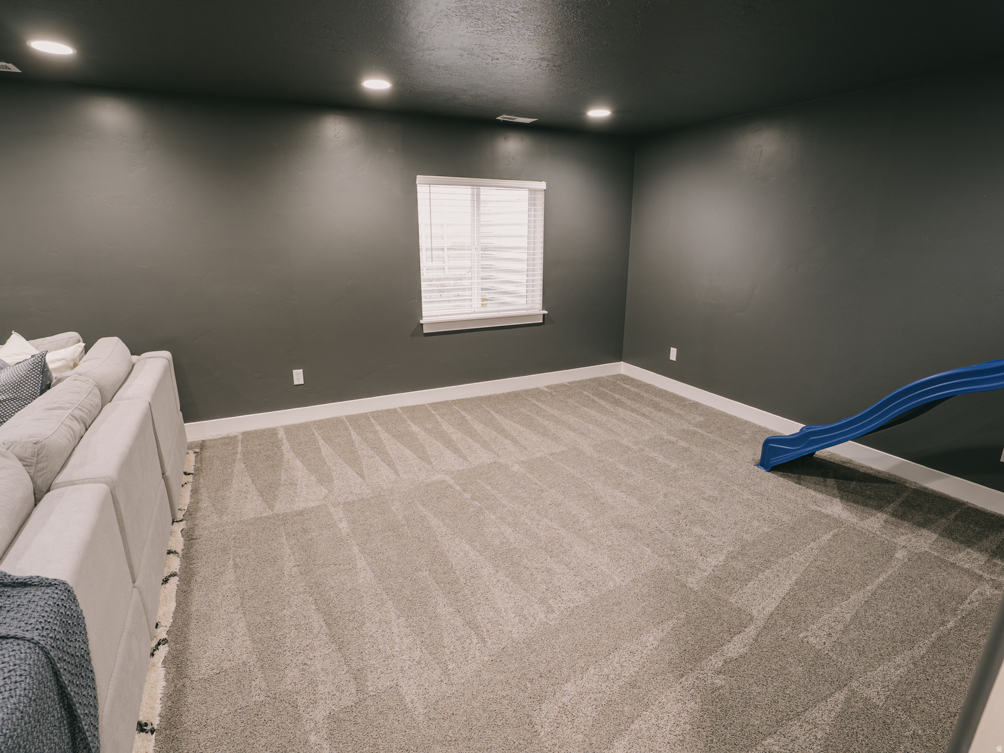 SILVER LAKE - Residential