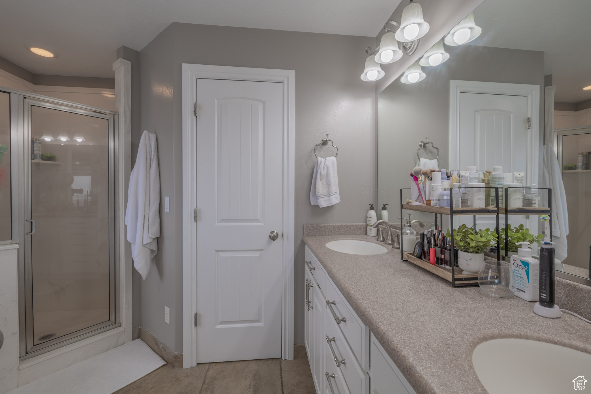 THREE MILE - Residential