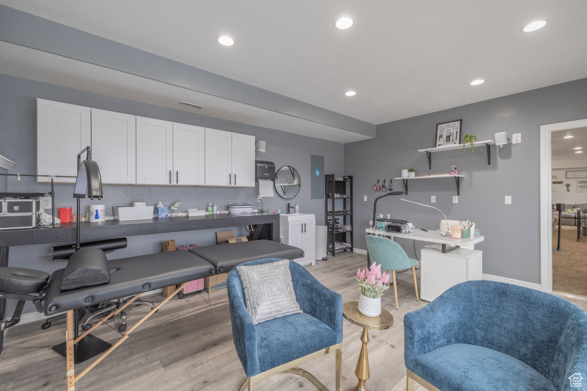 THREE MILE - Residential