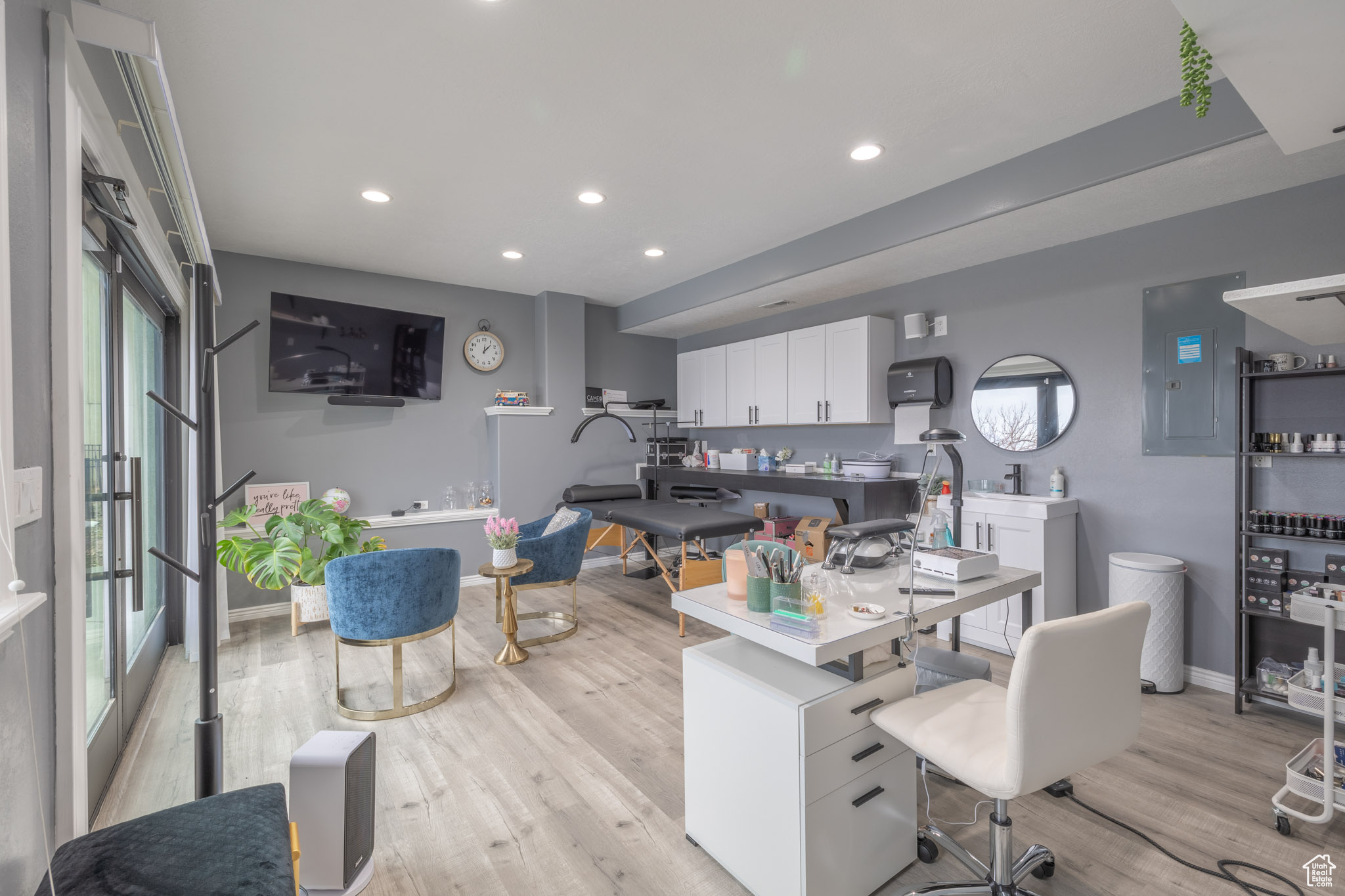 THREE MILE - Residential