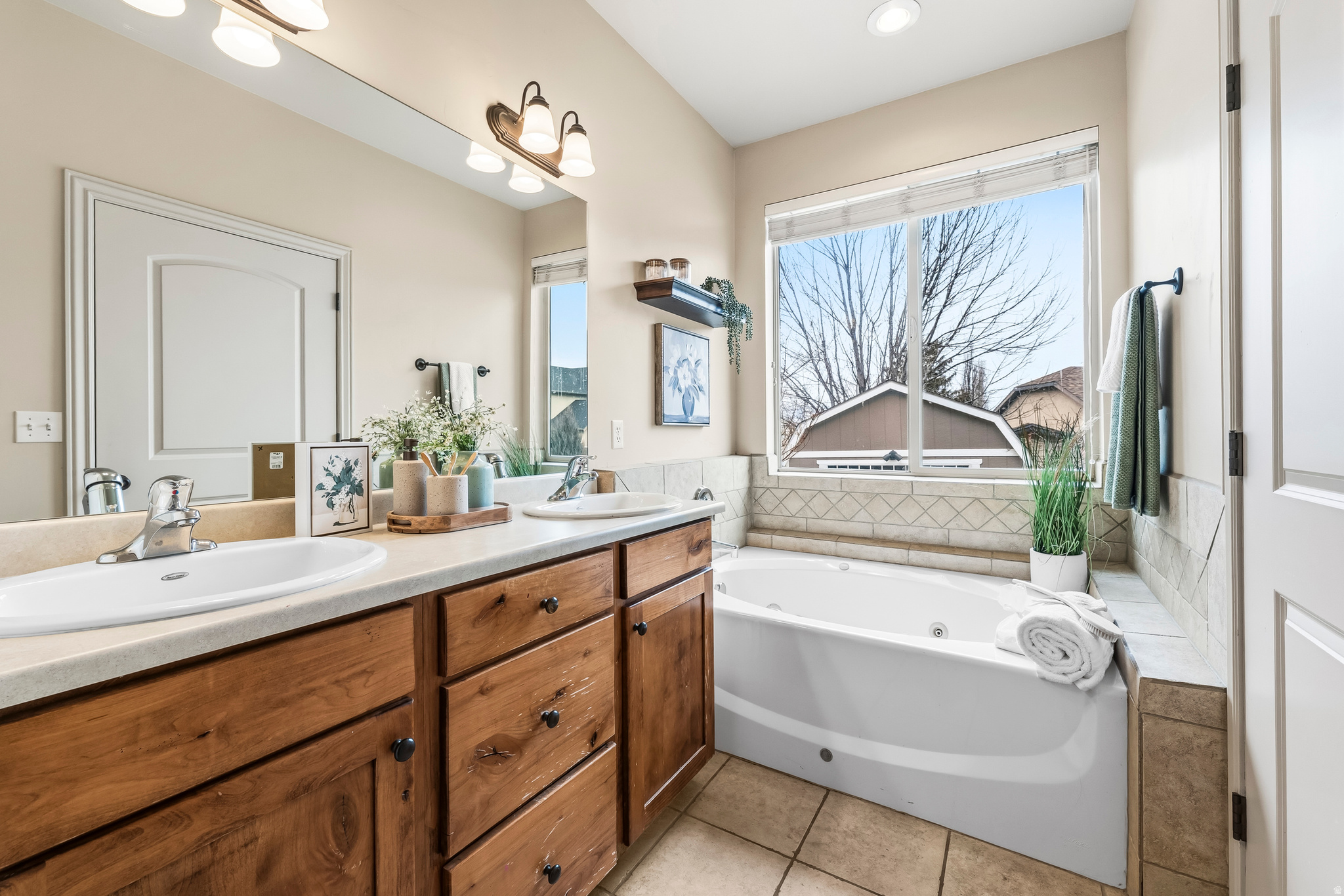 FOREST LANE - Residential