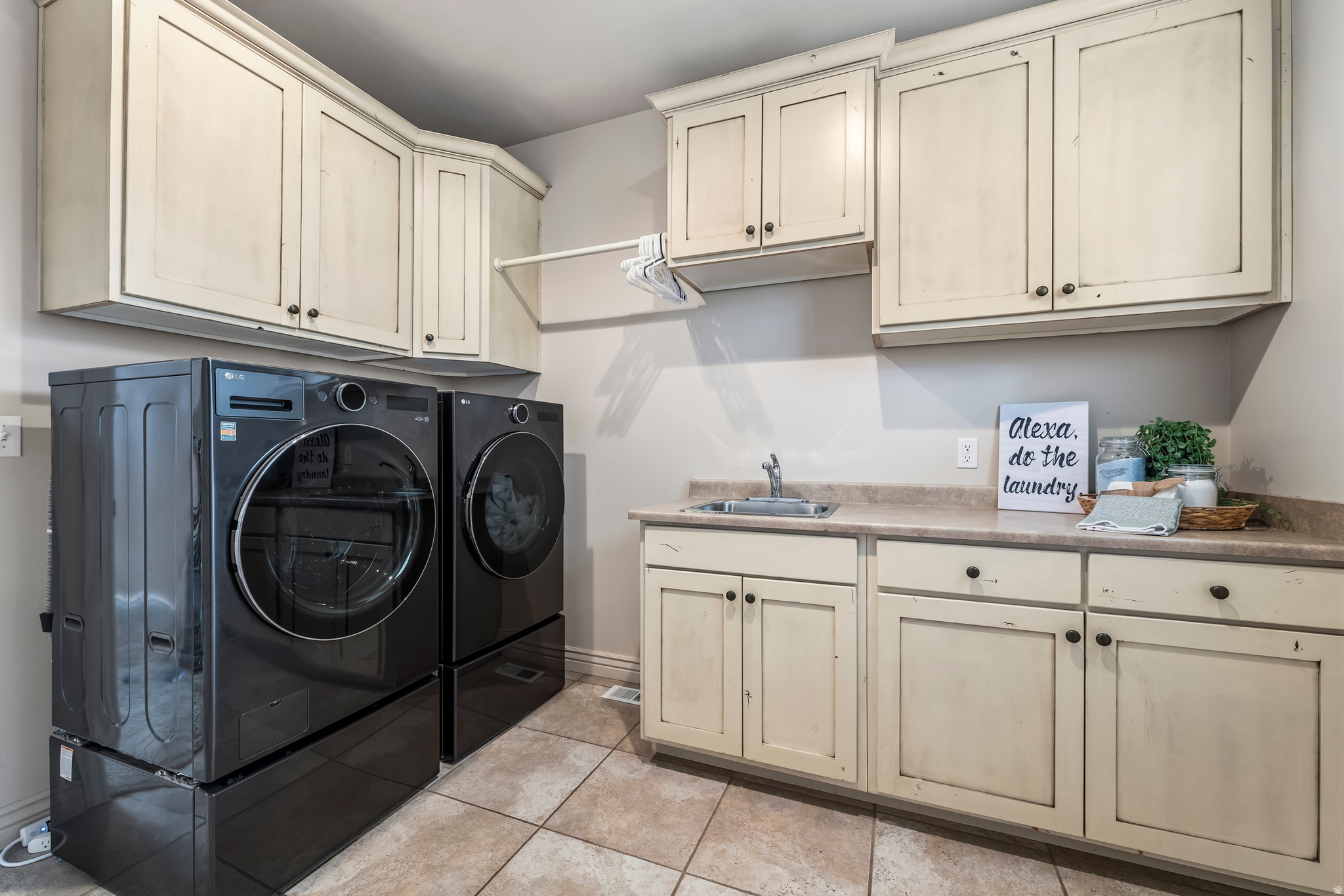 FOREST LANE - Residential