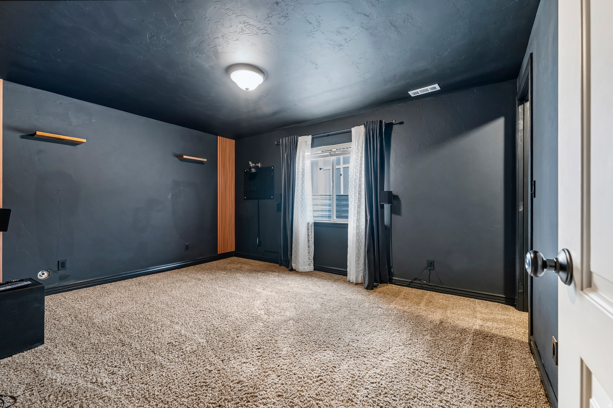 FOREST LANE - Residential