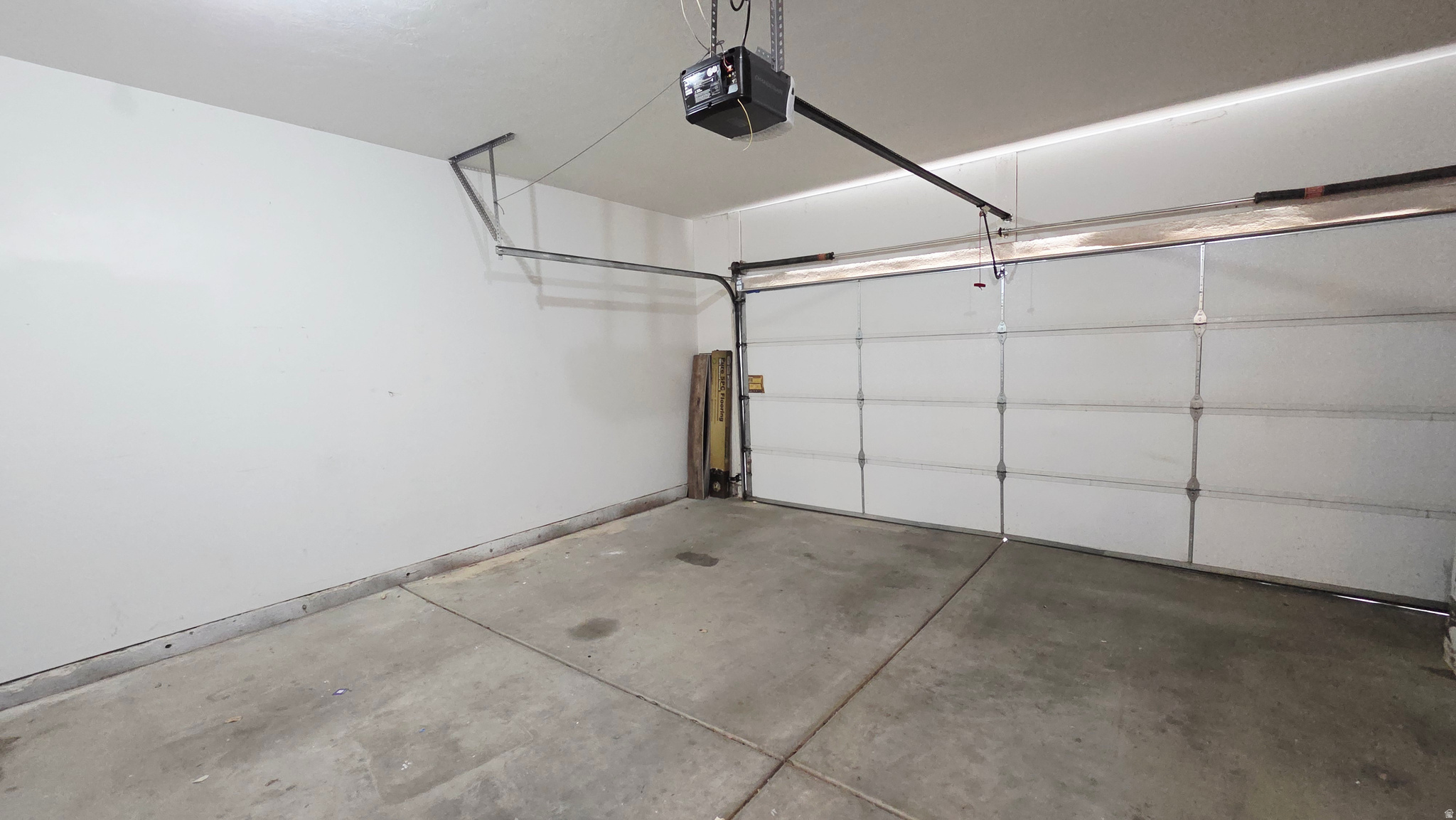 MOUNTAIN GREEN CONDOMINIUMS - Residential