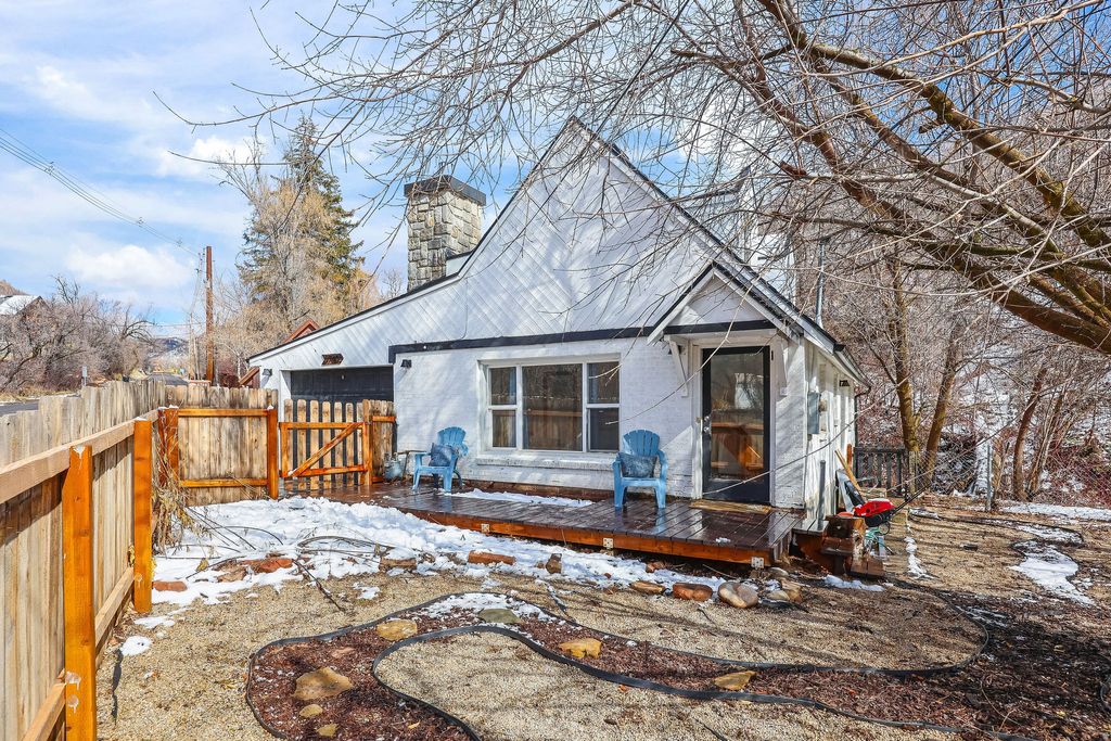 Photo of 6724 E EMIGRATION CANYON RD, Emigration Canyon, UT 84108 (MLS # 2140975)