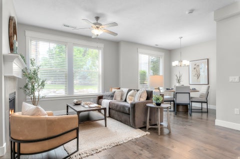 Townhouse For Sale - 286 E Sandy Sage Way<br/> Salt Lake County, Sandy, UT 84070