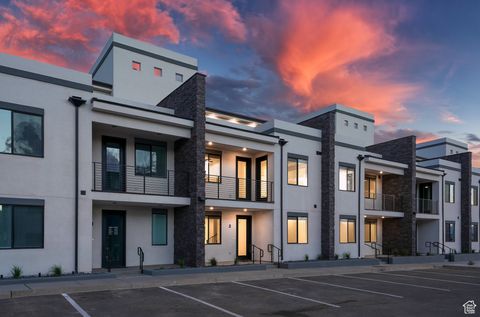 Photo of 170 N CHAPPARRAL DR #12, Hurricane, UT 84737 (MLS # 2108596)