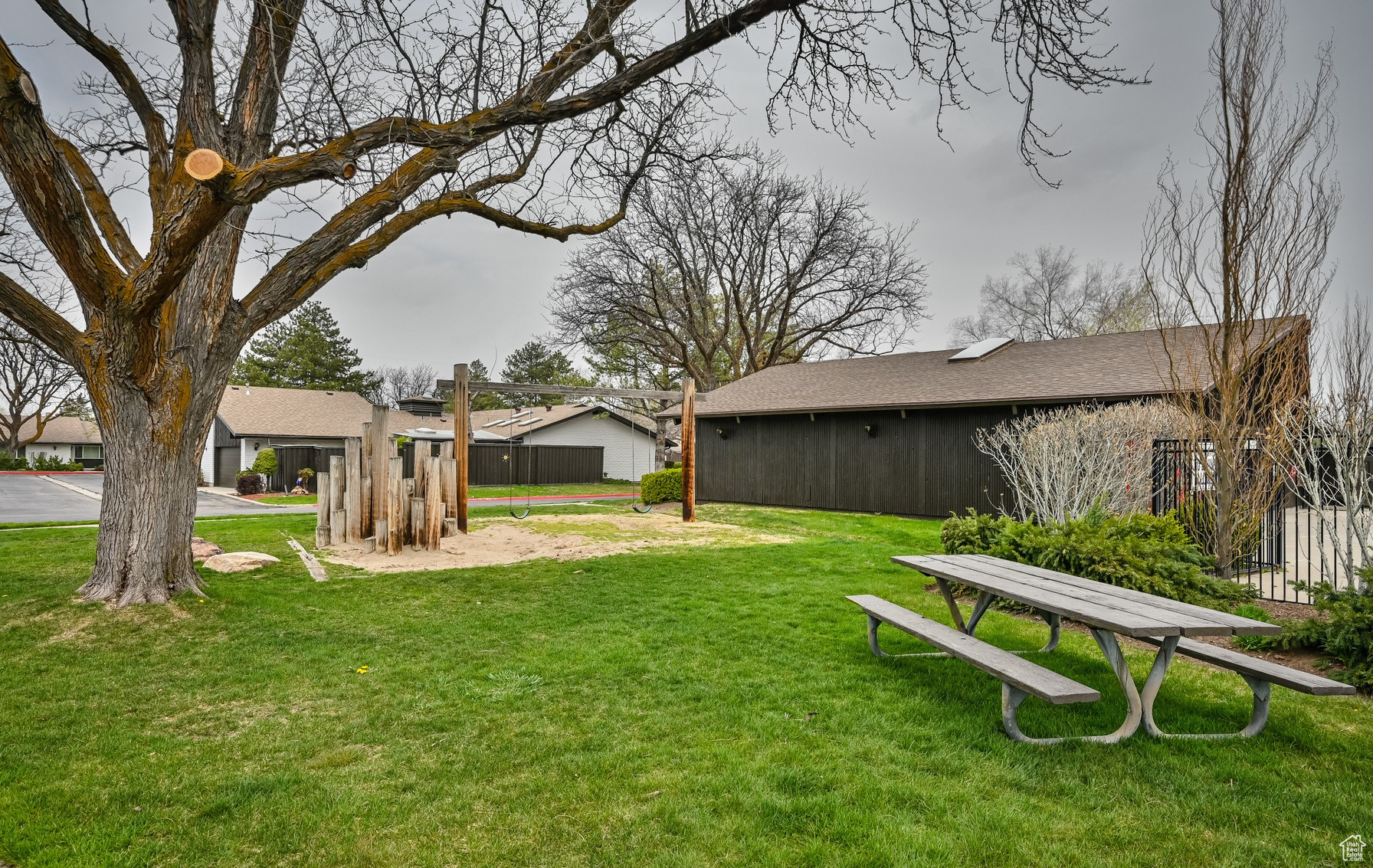 4953 S Eastridge Ln #142, Murray, Utah image 45