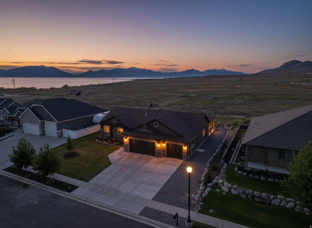 Photo of 163 E HEPPLER LN, Saratoga Springs, UT 84045 (MLS # 2155962)