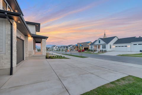 Tiny photo for 756 W SARA DR, Saratoga Springs, UT 84045 (MLS # 2173954)
