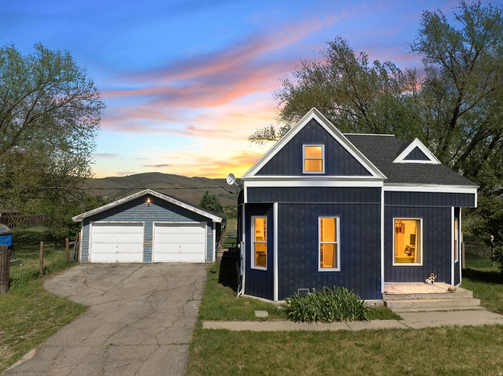 Photo of 1559 S STATE ROAD 32, Francis, UT 84036 (MLS # 2173073)