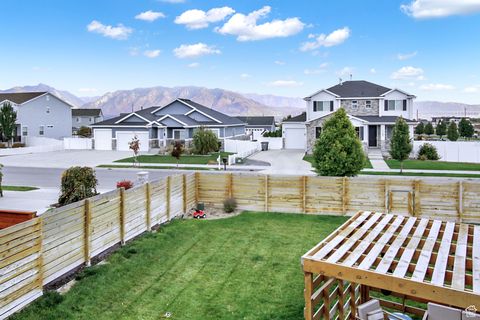 Tiny photo for 4144 W FOXVIEW DR, South Jordan, UT 84009 (MLS # 2083731)
