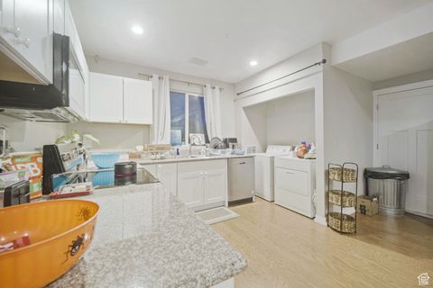 Tiny photo for 4144 W FOXVIEW DR, South Jordan, UT 84009 (MLS # 2083731)