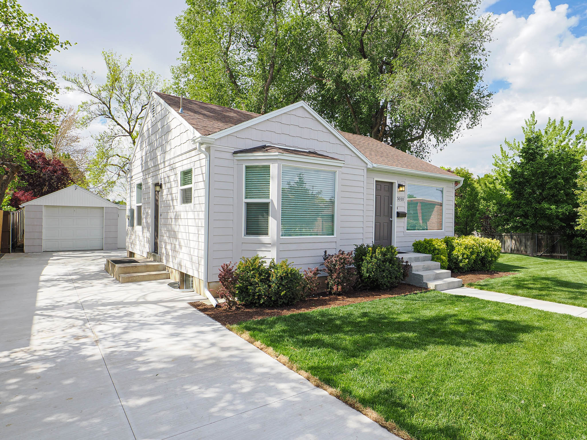 VIEW HEIGHTS - Residential