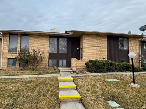Photo of 5505 S 1025 E, South Ogden, UT 84405 (MLS # 2138051)
