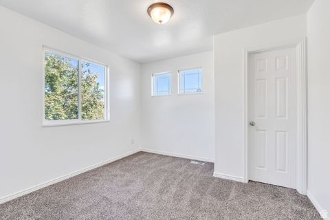 Tiny photo for 1752 S WEEPING WILLOW WAY S, Lehi, UT 84043 (MLS # 2115248)