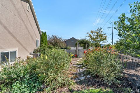 Tiny photo for 1752 S WEEPING WILLOW WAY S, Lehi, UT 84043 (MLS # 2115248)