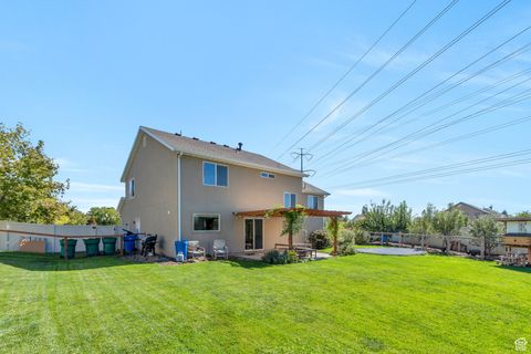 Tiny photo for 1752 S WEEPING WILLOW WAY S, Lehi, UT 84043 (MLS # 2115248)