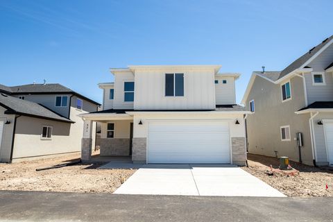 Photo of 571 W 1775 N, Harrisville, UT 84404 (MLS # 2173881)