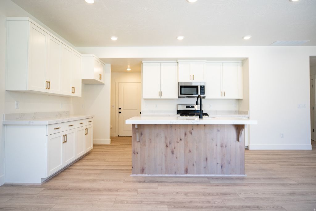 Photo of 571 W 1775 N, Harrisville, UT 84404 (MLS # 2173881)
