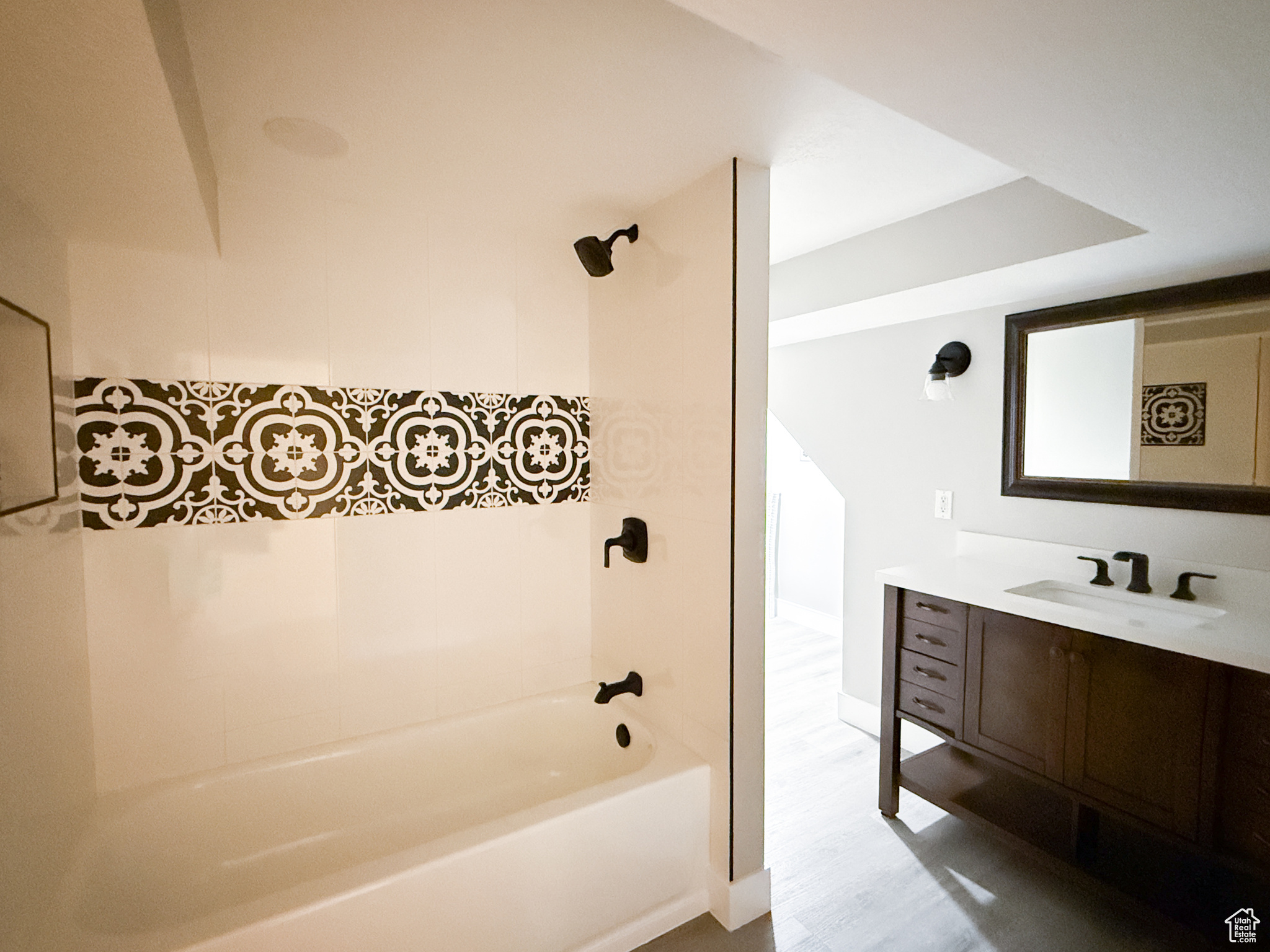 COUNTRY CLUB HEIGHTS - Residential