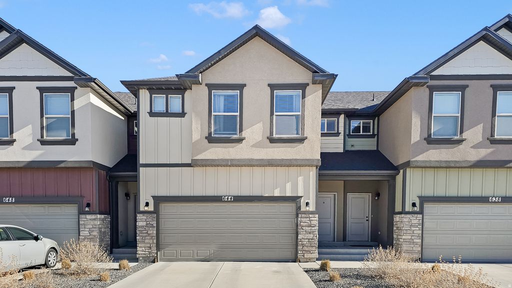 Photo of 644 N OLD FORT DR, Spanish Fork, UT 84660 (MLS # 2133223)
