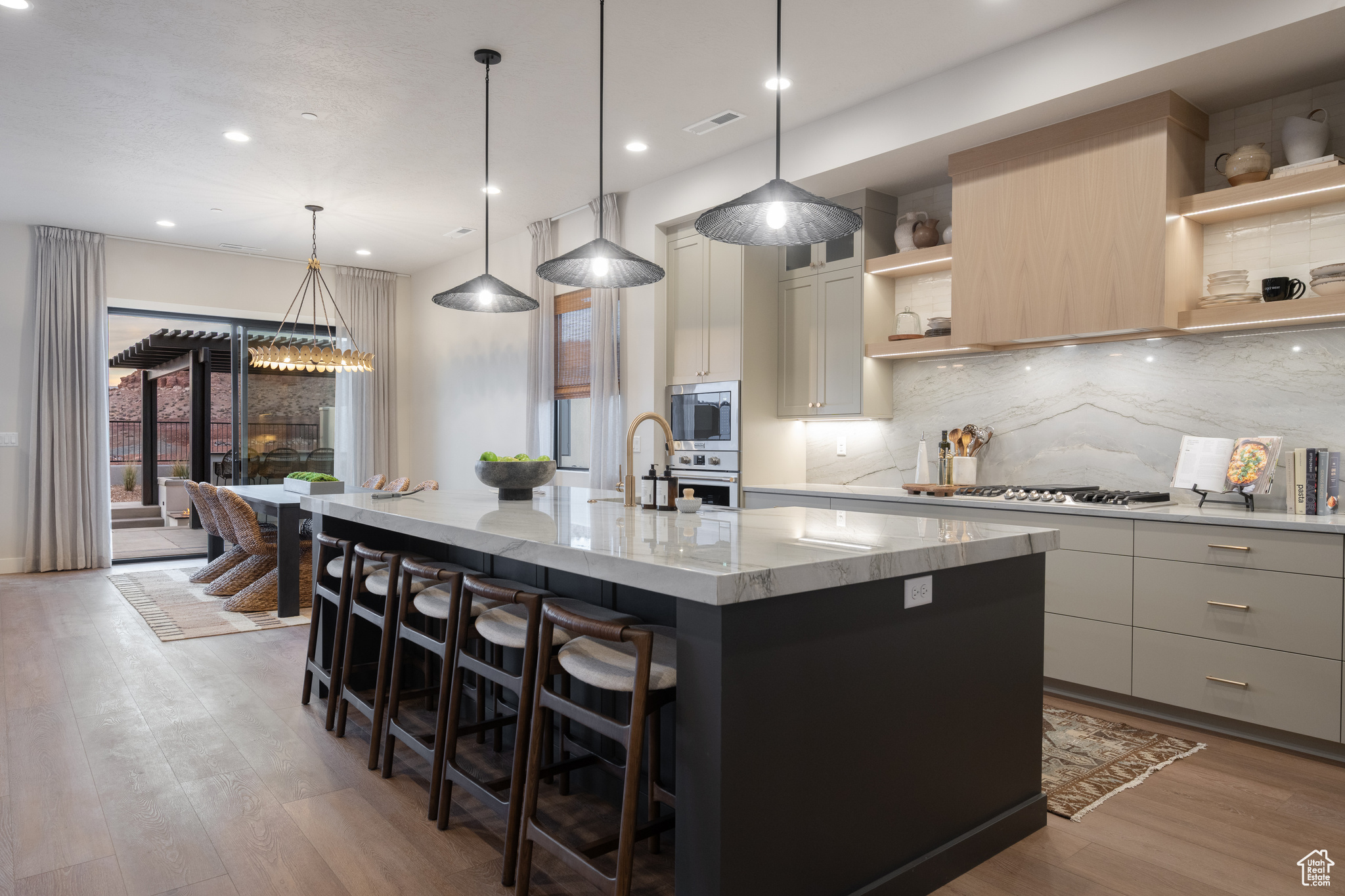 ISLAND AT CORAL CANYON - Residential Income