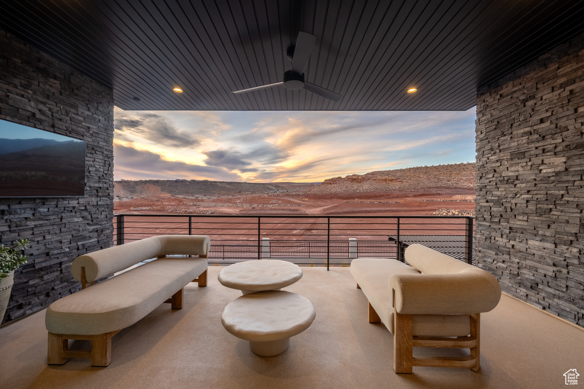 ISLAND AT CORAL CANYON - Residential Income