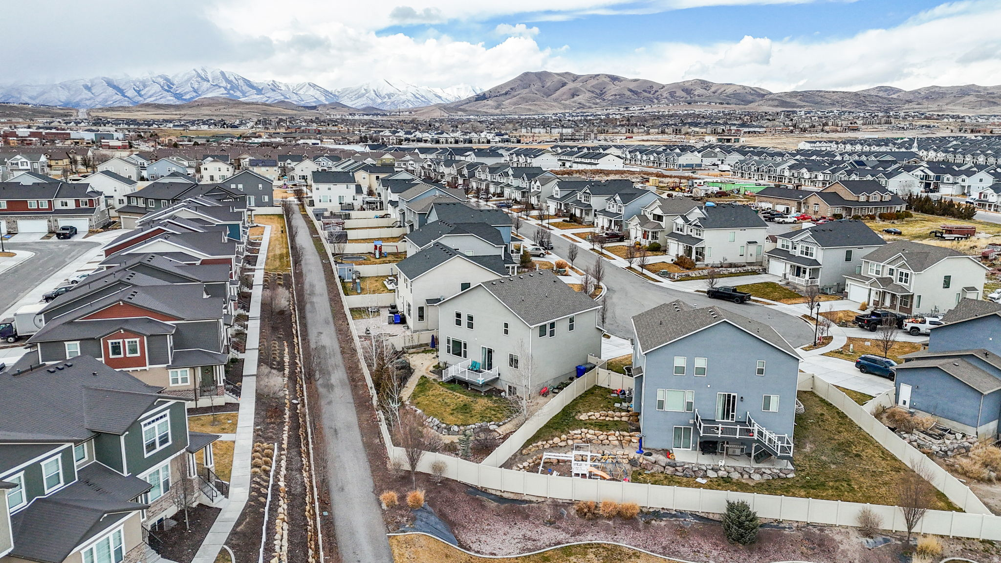 RIVER HEIGHTS - Residential