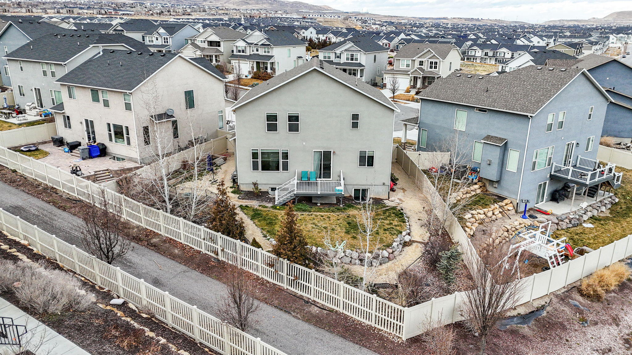 RIVER HEIGHTS - Residential