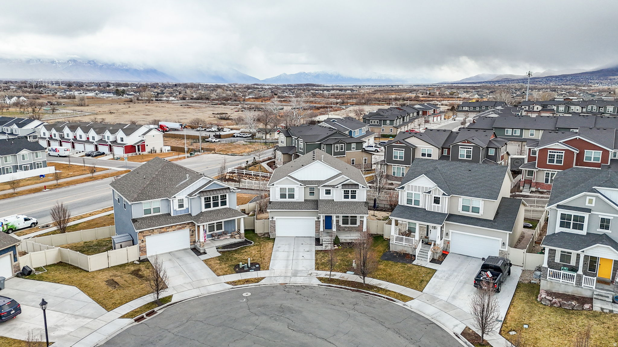 RIVER HEIGHTS - Residential