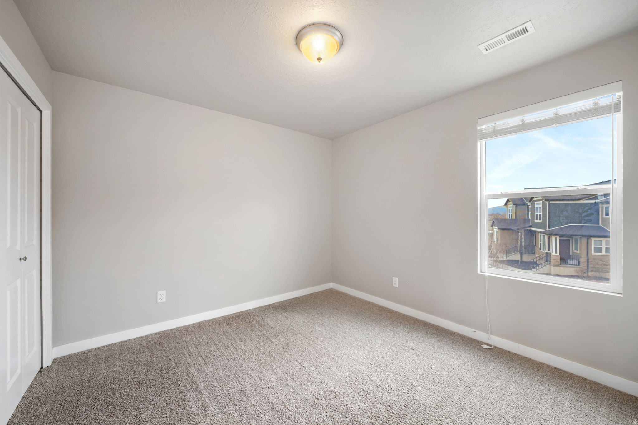 RIVER HEIGHTS - Residential