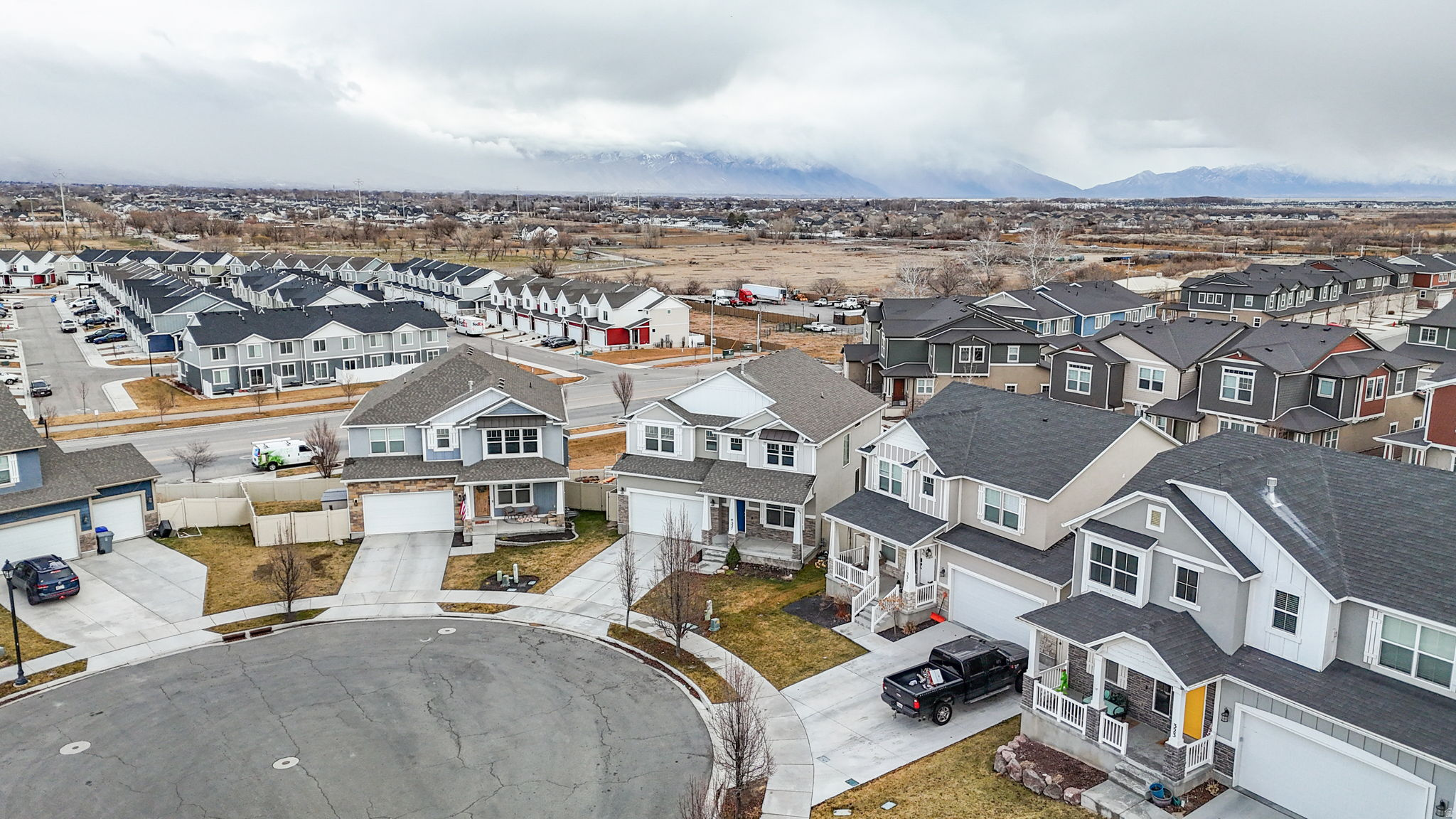 RIVER HEIGHTS - Residential