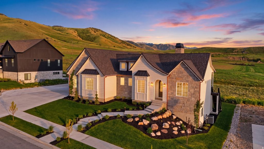 Photo of 1310 E 300 S, Smithfield, UT 84335 (MLS # 2157461)