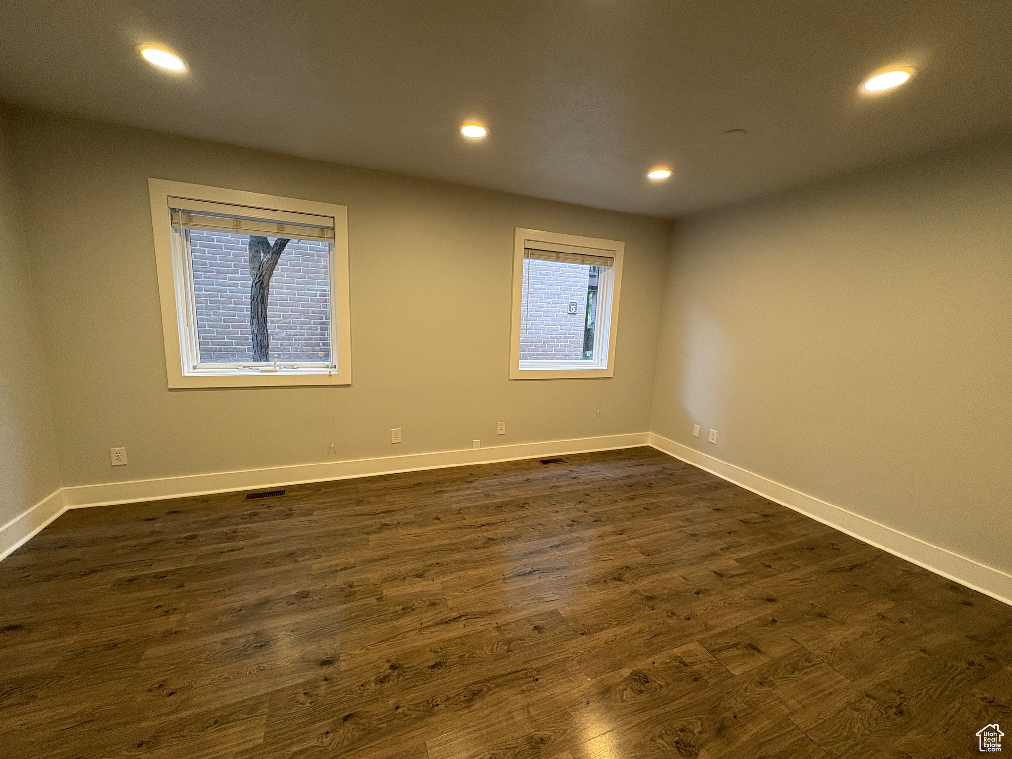 COTTONTREE SQUARE AMENDED CONDO - Commercial Sale