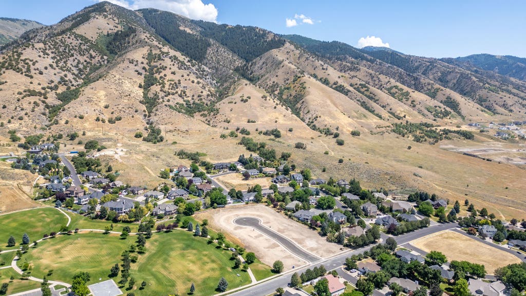 Photo of 1455 RED FOX CT #3, Logan, UT 84321 (MLS # 2172305)