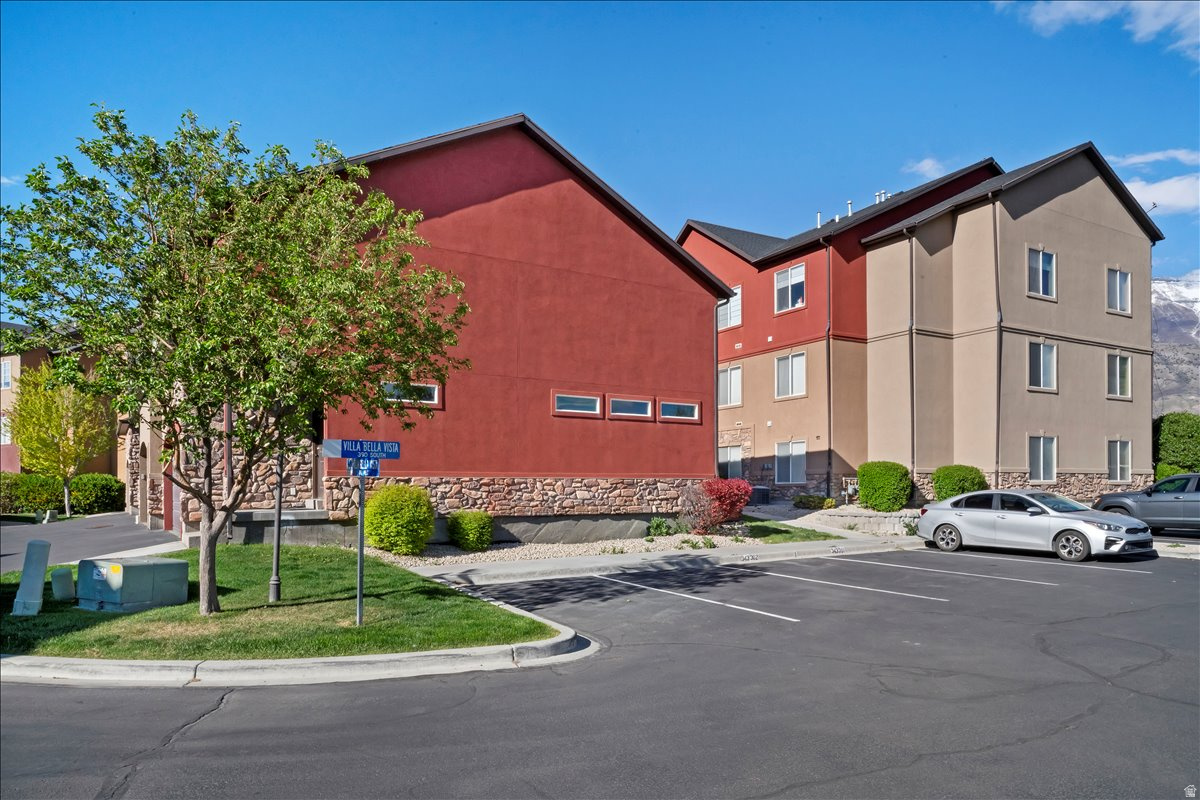 VILLAS AT MAPLEWOOD - Residential