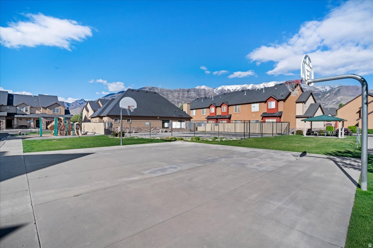 VILLAS AT MAPLEWOOD - Residential