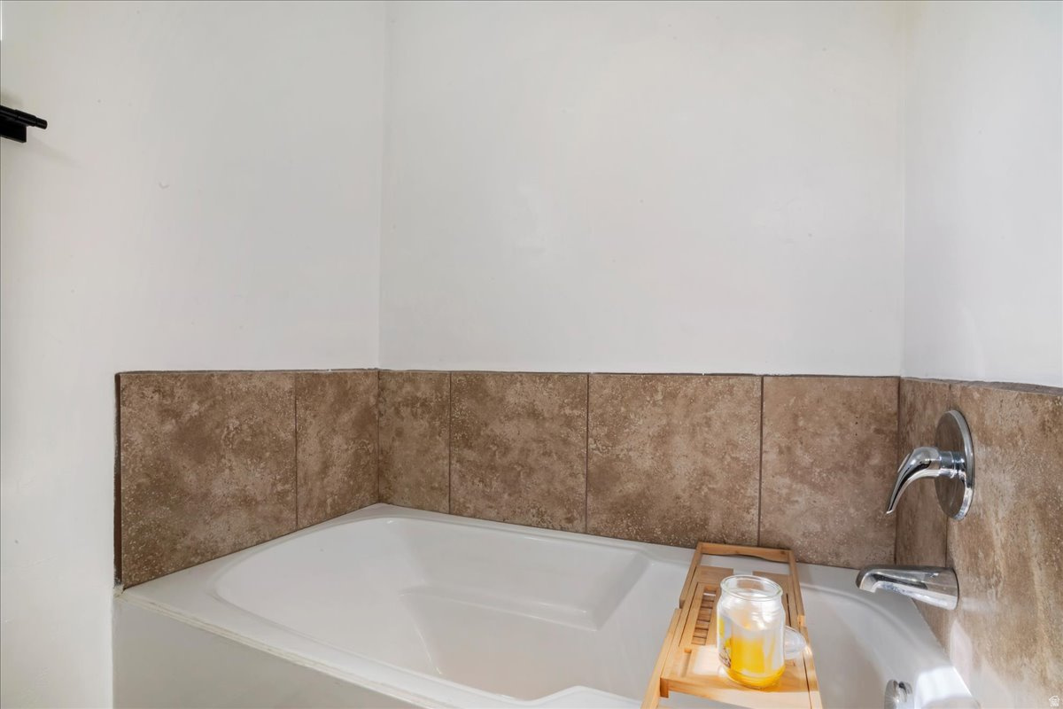 VILLAS AT MAPLEWOOD - Residential