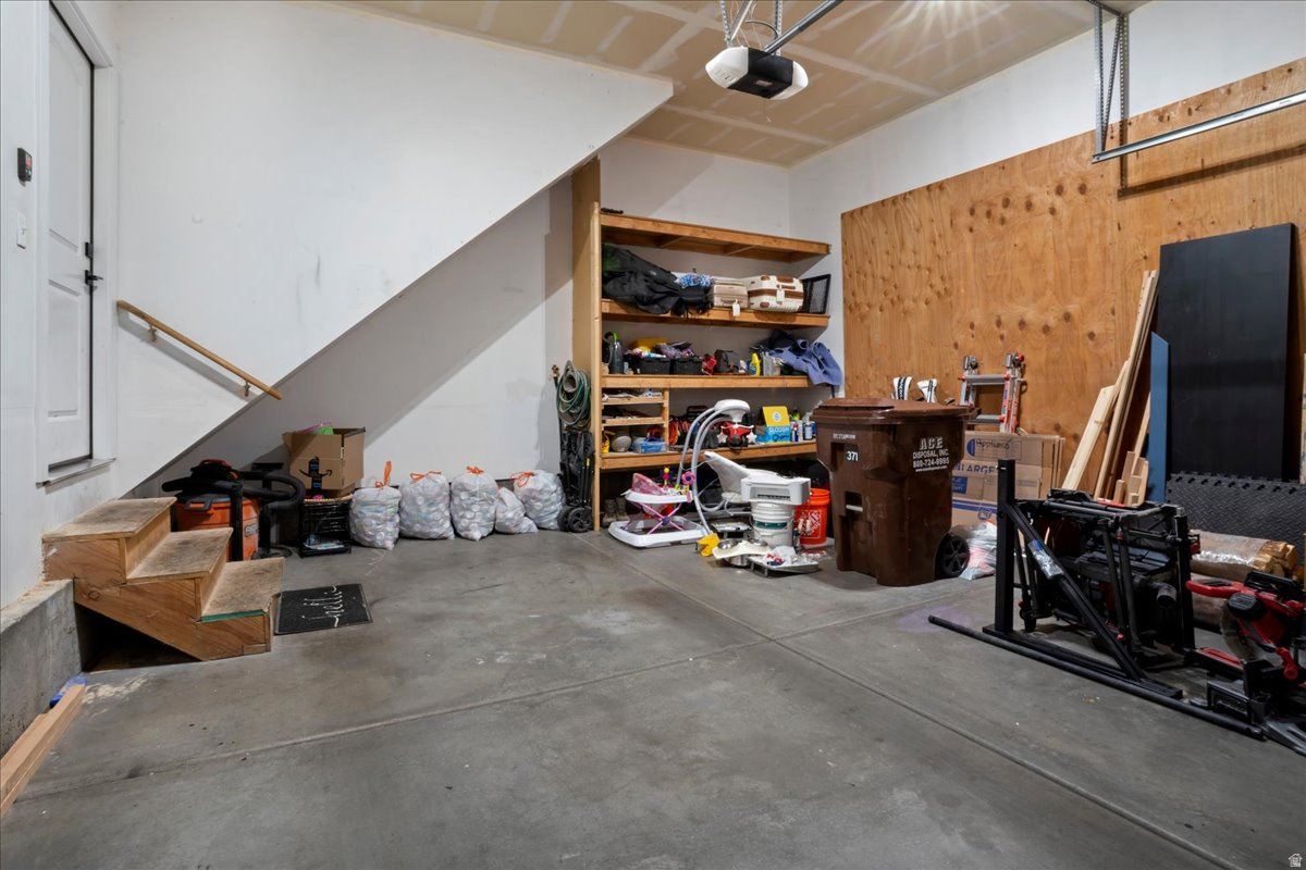 VILLAS AT MAPLEWOOD - Residential