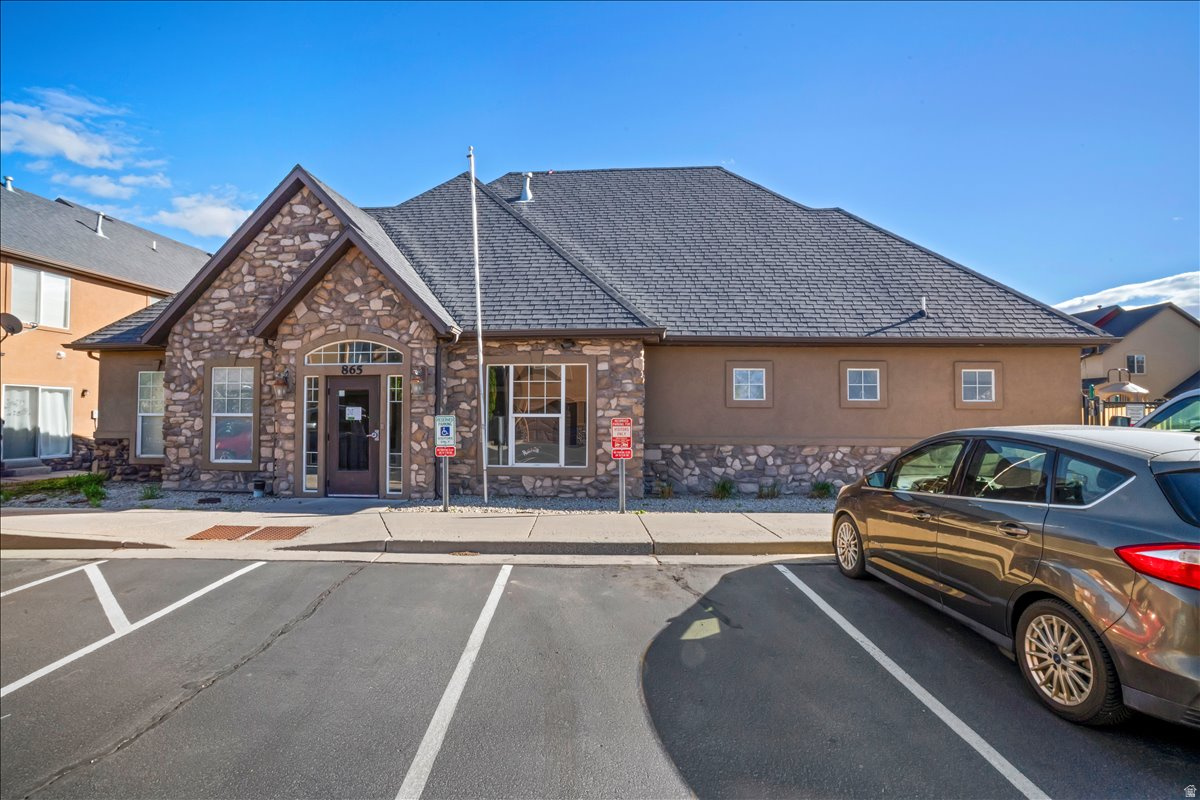 VILLAS AT MAPLEWOOD - Residential